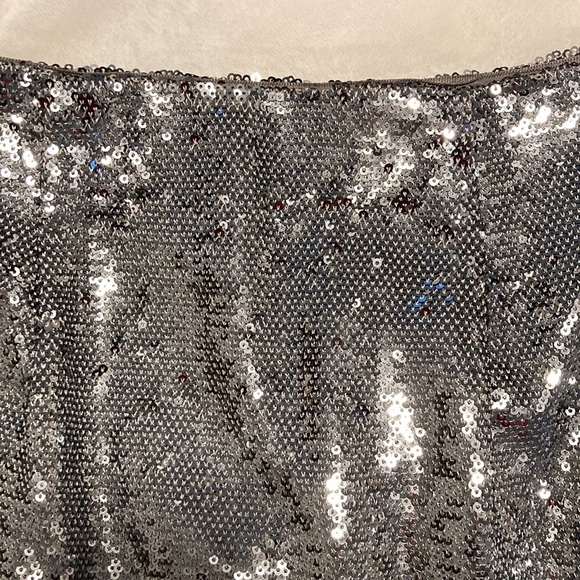 Silver/Gray Sequin Mini Skirt sz 0 💎💎💎 Perfect for Christmas and New Year - Picture 3 of 6